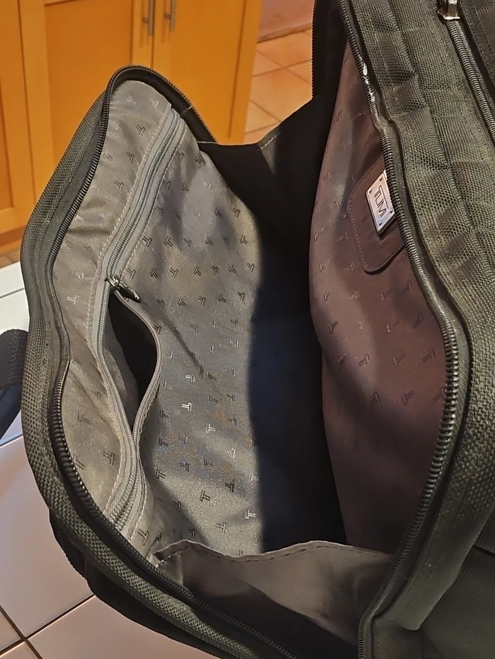 Tumi Black Travel & Laptop Duffle Bag - 2-in-1 Carry